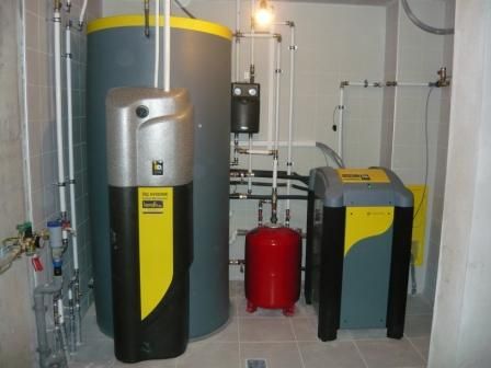 Kesselhaus mit Wärmepumpe und Hygienikspreicher